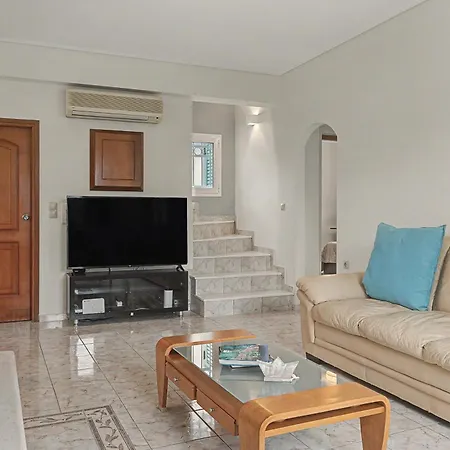 Almira Villa